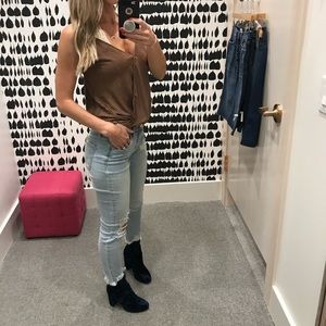 BLANK NYC mid rise light wash skinny ankle jean